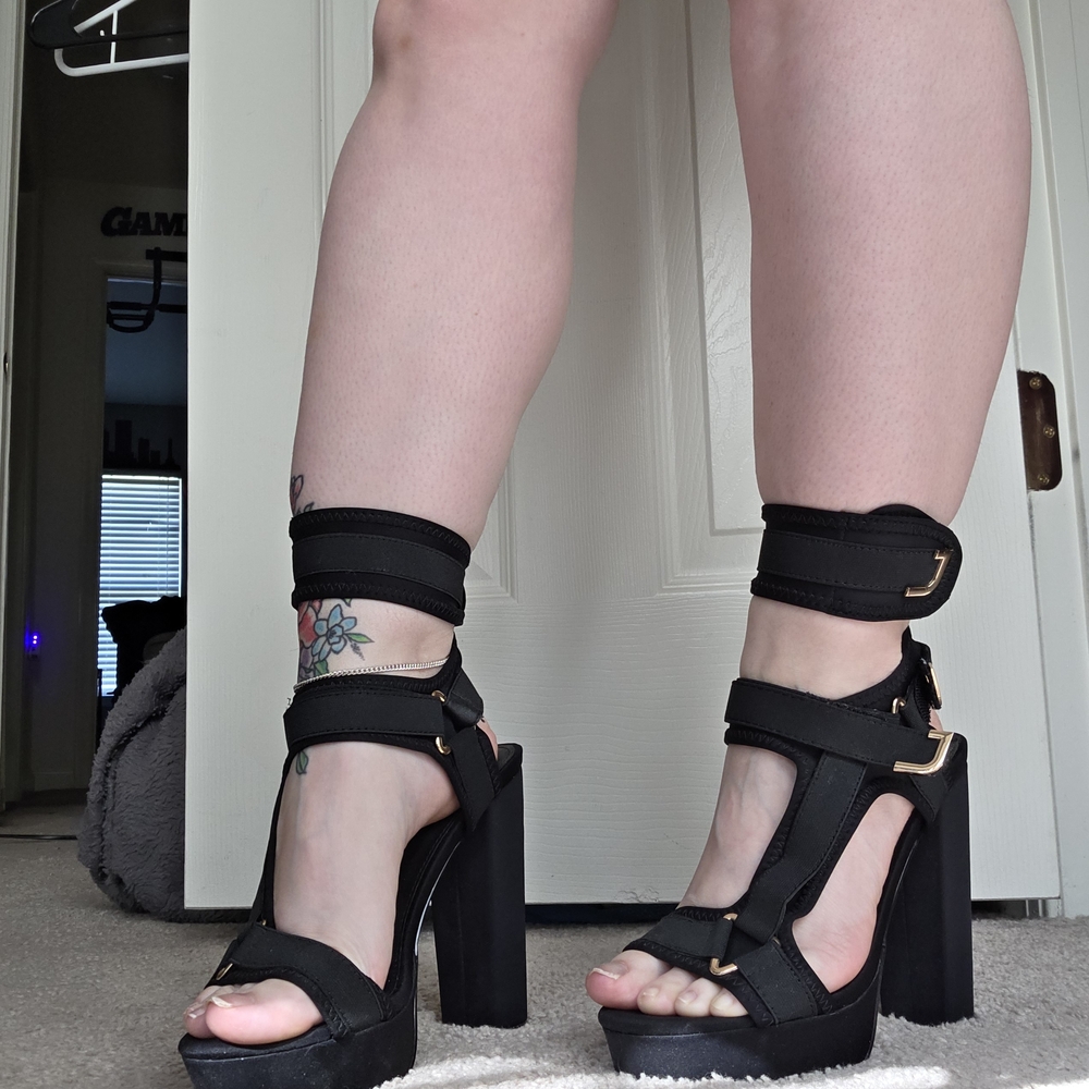 Fashion Nova Black Strappy Platform Block Heels